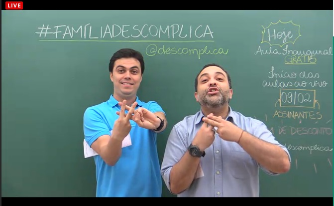 Tem Léo Gomes e Minion Valladares divulgando os projetos especiais, como o #GuiaDoEstudoPerfeito para quem é da hashtag #SouEstudanteDescomplica